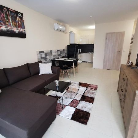 Ferienwohnung Къмпинг Градина - Апартамент С Две Спални В К-С Черноморска Звезда Tschernomorez Exterior foto